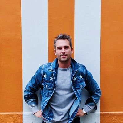 Profile Picture of J A M E S (@James_Rich) on Twitter