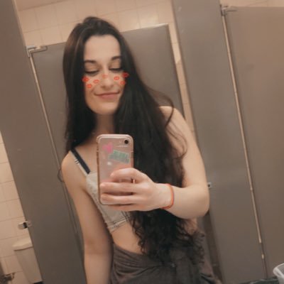 Profile Picture of Melanie Peters (@melaniemelodyy) on Twitter