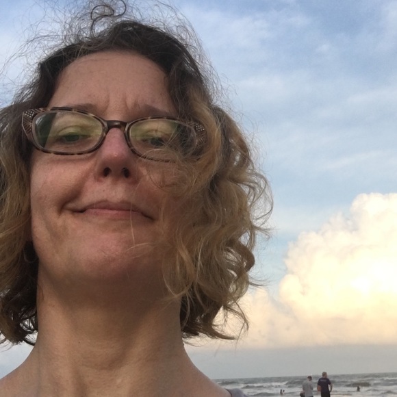 Profile Picture of Dawn Hailey (@janesjasper) on Poshmark