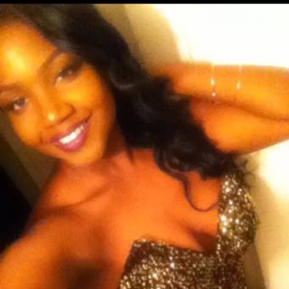 Profile Picture of Jasmine Tate (@jae_shonta) on Poshmark