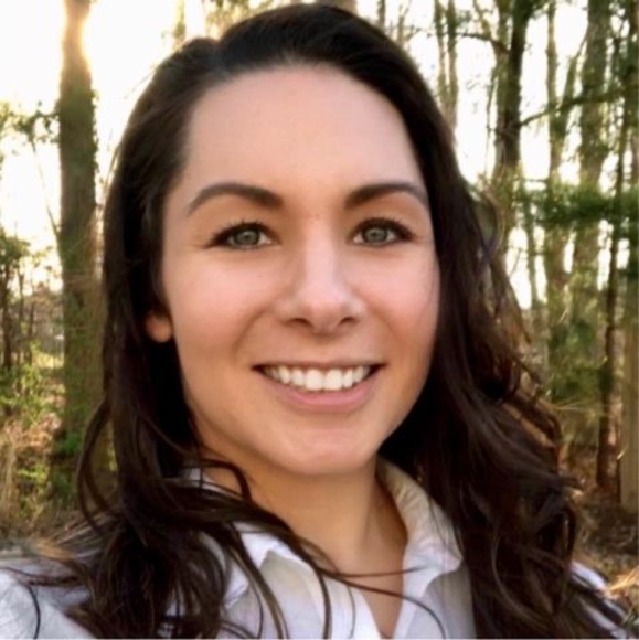 Profile Picture of Lacey Ackerberg (@laceyackerberg) on Poshmark
