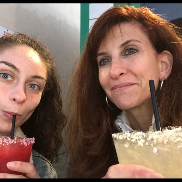 Profile Picture of Allison Mandel (@allisonmandel66) on Poshmark