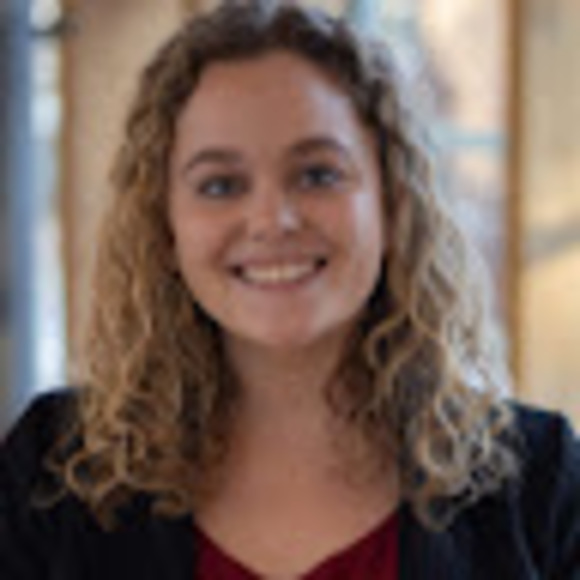 Profile Picture of Christina Pescatore (@cpescatore9397) on Poshmark