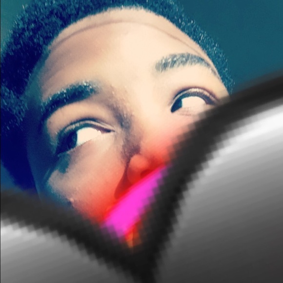 Profile Picture of Kristopher Henderson (@kristopher03) on Poshmark