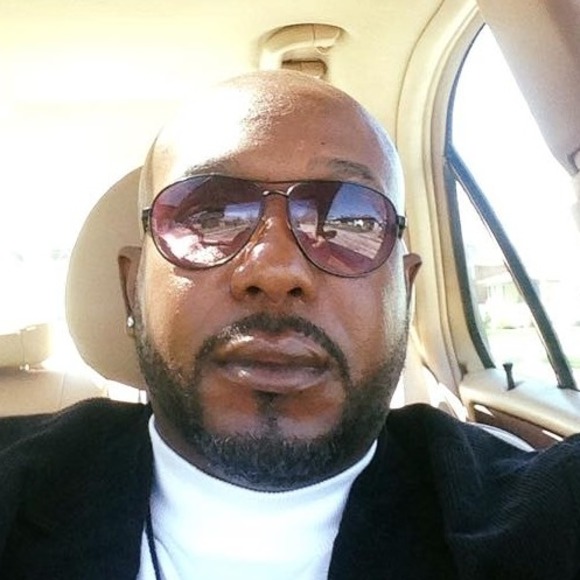 Profile Picture of Martin Mauldin (@mmauldin1970) on Poshmark