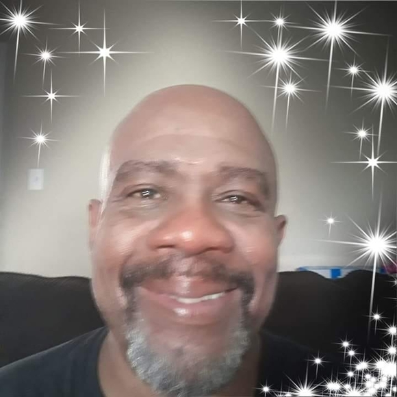 Donald Thompson - Poshmark Profile Picture of Donald Thompson (@donaldthomps978) on Poshmark