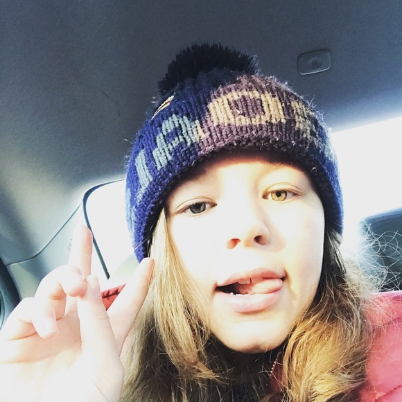 Profile Picture of Alexis Mcateer (@alexismcateer15) on Poshmark