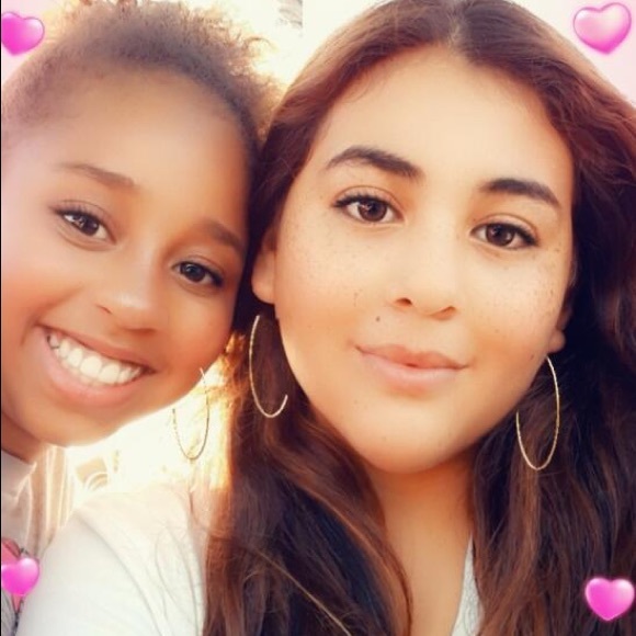 Profile Picture of Sofia and elaya Wollner (@sofiaelaya) on Poshmark