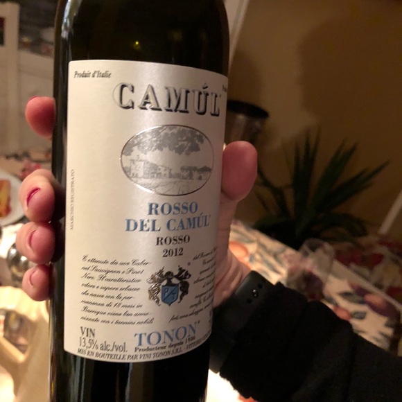 Profile Picture of M Comtois (@mcomtois418) on Poshmark