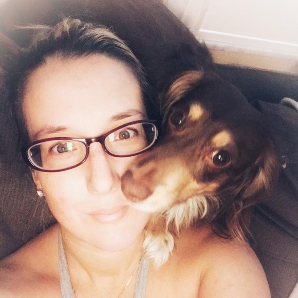 Profile Picture of Stephanie Fulton (@doxiemomma84) on Poshmark