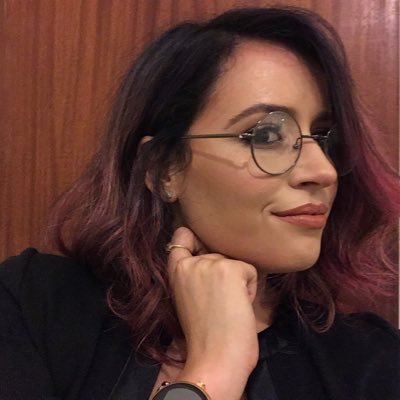 Profile Picture of Desireé González (@violetdsi) on Twitter