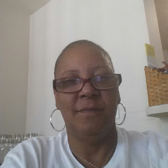 Profile Picture of Everleaner Moore (@leaner64) on Poshmark