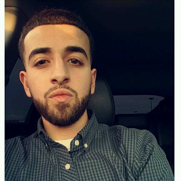 Profile Picture of Adam Kross (@adam865) on Poshmark