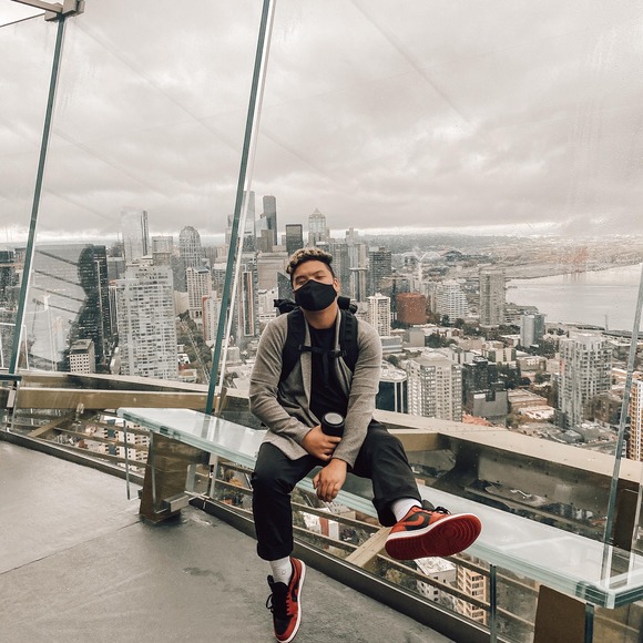 Profile Picture of Justin Lagman (@justinlagman_) on Poshmark