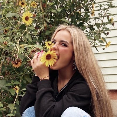 Mackenzi Perry - Twitter Profile Picture of Mackenzi Perry (@Addison_queen1) on Twitter