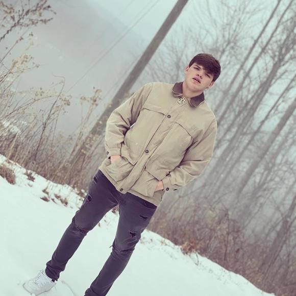 Profile Picture of Jacob Redden (@jacobr36) on Poshmark