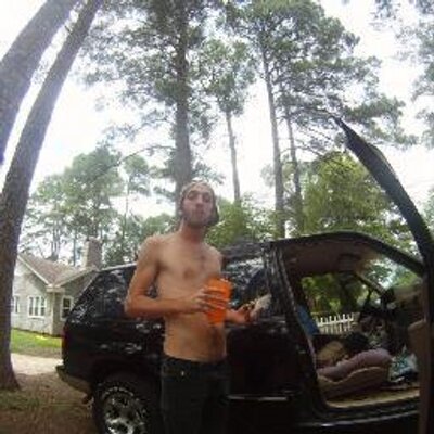 Profile Picture of Randy Layton (@beermepwease) on Twitter