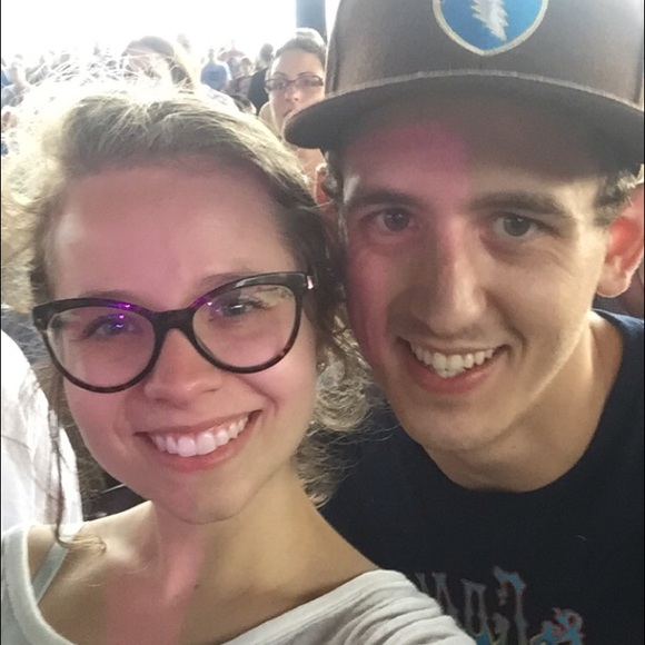 Profile Picture of Garrette Woody (@gtwoody) on Poshmark