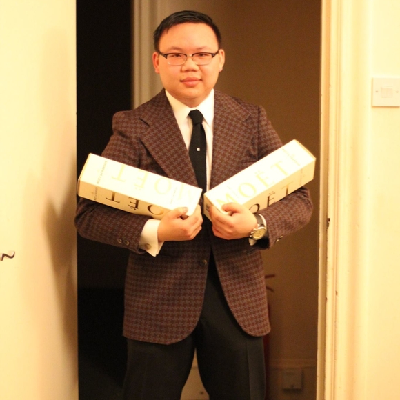 Profile Picture of Joey Fong (@jofongo) on Poshmark