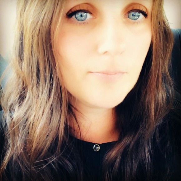 Profile Picture of Erica Sandifer (@esandifer71) on Poshmark