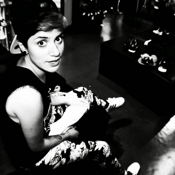 Profile Picture of Lorena Diaz (@limpgirl18) on Poshmark