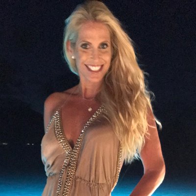 Profile Picture of Tricia McCrone (@triciamccrone) on Twitter