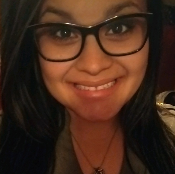 Profile Picture of Cassandra Ortiz (@cass130) on Poshmark