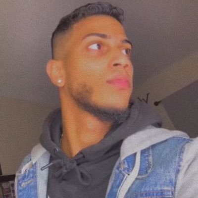 Profile Picture of Richard (@nicholas_185) on Twitter