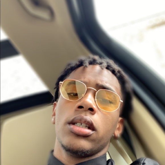 Profile Picture of Michael Foster (@thatboymikee) on Poshmark