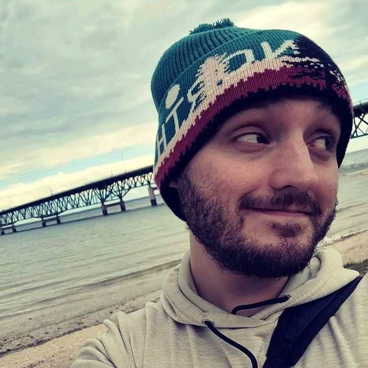 Dan Redmond - Tiktok Profile Picture of Dan Redmond (@danartred) on Tiktok