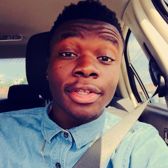 Profile Picture of Steven Singletary (@smooky3) on Poshmark