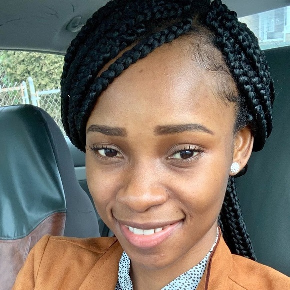 Profile Picture of Arthurlu m Duo (@aduo) on Poshmark