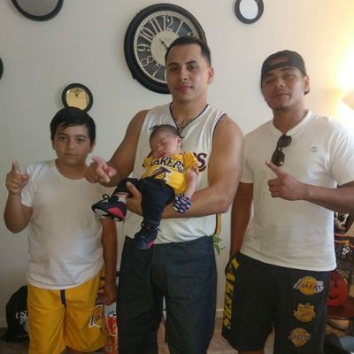 Profile Picture of Albert Aceves (@Albert_Thrives) on Twitter