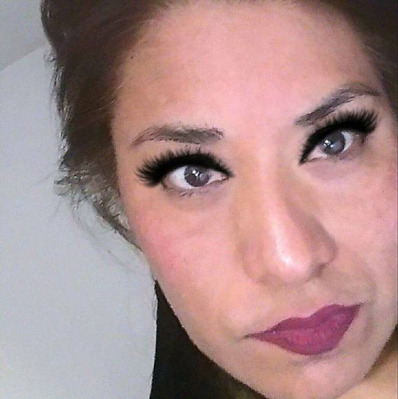 Profile Picture of Anna Padierna (@analuisa10) on Poshmark