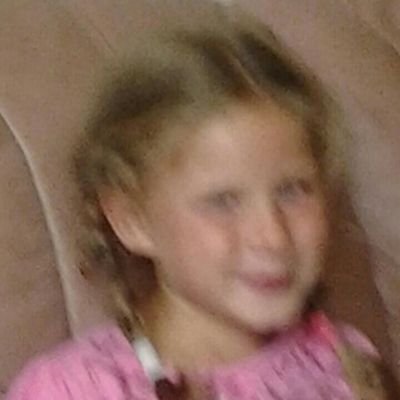 Profile Picture of Emily Hinds (@emilyhinds999) on Twitter
