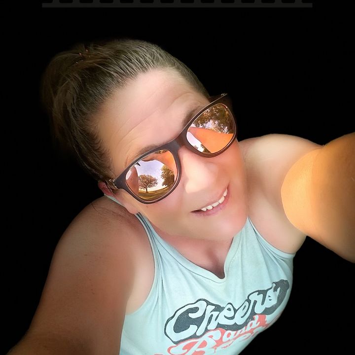 Profile Picture of Casey (@caseyleckstein) on Tiktok