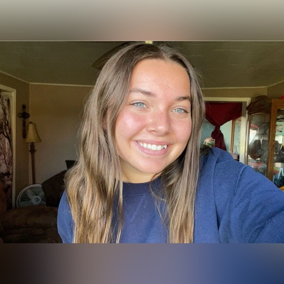 Autumn Burdess - Poshmark Profile Picture of Autumn Burdess (@autumnburdess05) on Poshmark