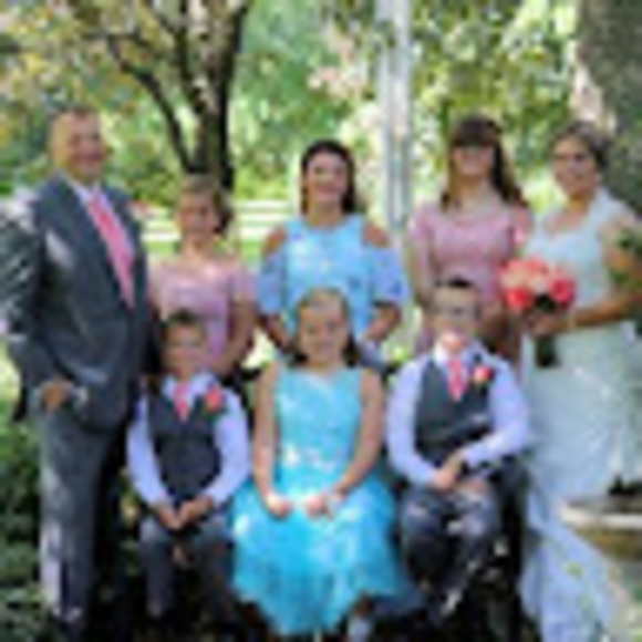 Profile Picture of Sara Ranta (@sara_ranta) on Poshmark