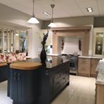 Profile Picture of Hitchings & Thomas (@hitchingsandthomas) on Instagram