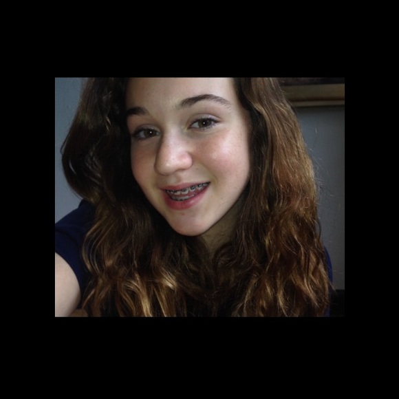 Profile Picture of Abi Schline (@schline) on Poshmark