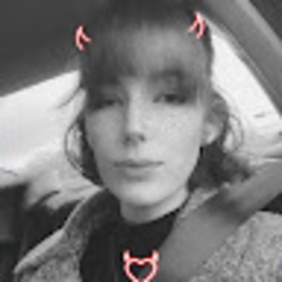 Profile Picture of Amie Quick (@amquick14) on Poshmark