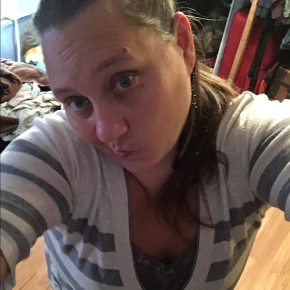 Profile Picture of Joy Bernash (@witchyone423) on Poshmark