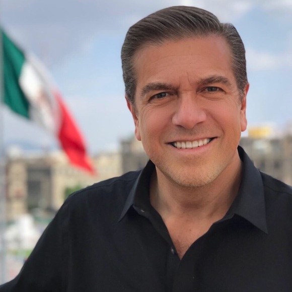 Profile Picture of Raul Peimbert (@raulpeimbert) on Poshmark