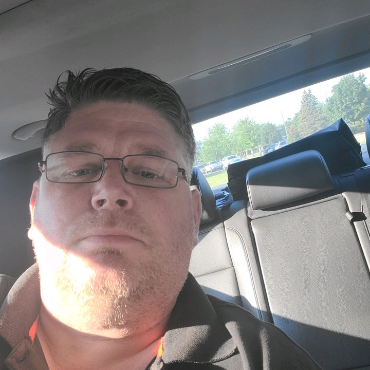 Profile Picture of Mike Buell (@mikebuell) on Tiktok
