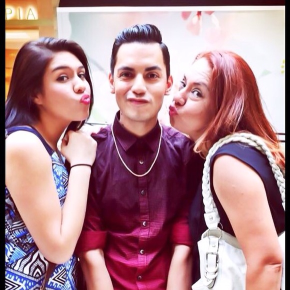 Profile Picture of Kendra Ardon (@chicabonita2) on Poshmark