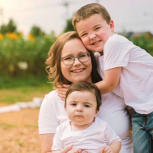 Profile Picture of Alexis Abbey (@aabbey) on Poshmark