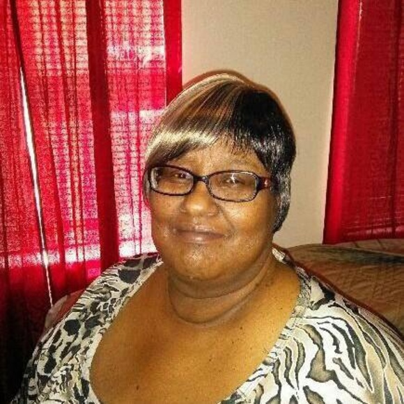 Profile Picture of Ruth Adams (@ruthca201) on Poshmark