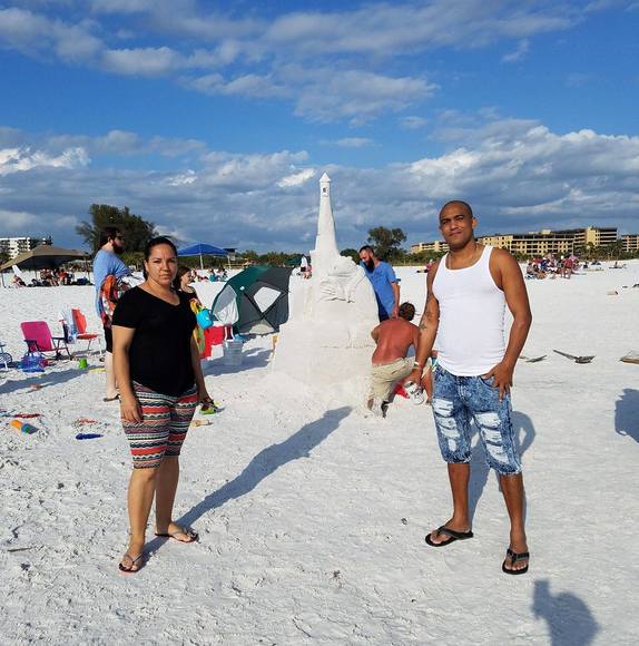 Profile Picture of Duniel Tarafa (@dunieltarafa) on Poshmark