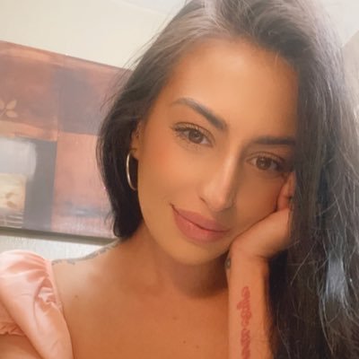 Profile Picture of Ally (@alphillips_) on Twitter