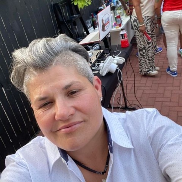 Profile Picture of Silvia Perez (@myliltoni) on Poshmark